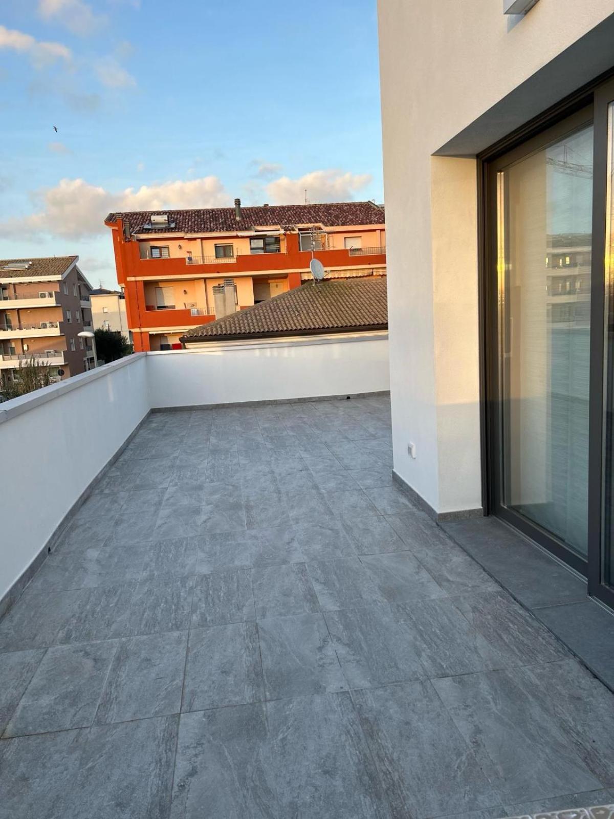 Family House Apartamento Porto Torres Exterior foto